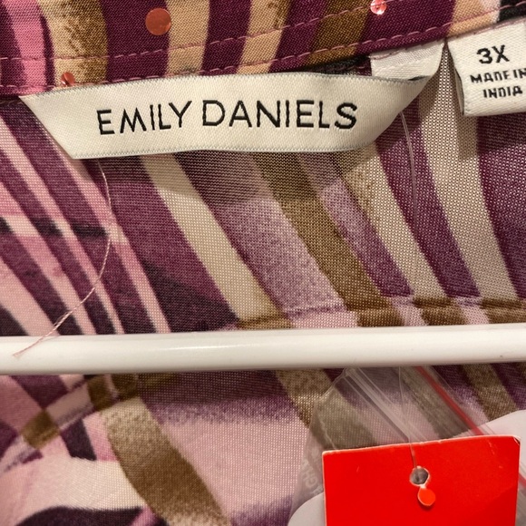 Or best offers Black and Pink Graphic Relaxed Button Down Top - Picture 4 of 5